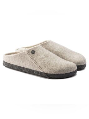 SOLD 🚫 NWT Birkenstock Women's Zermatt Shearling Eggnog Clogs